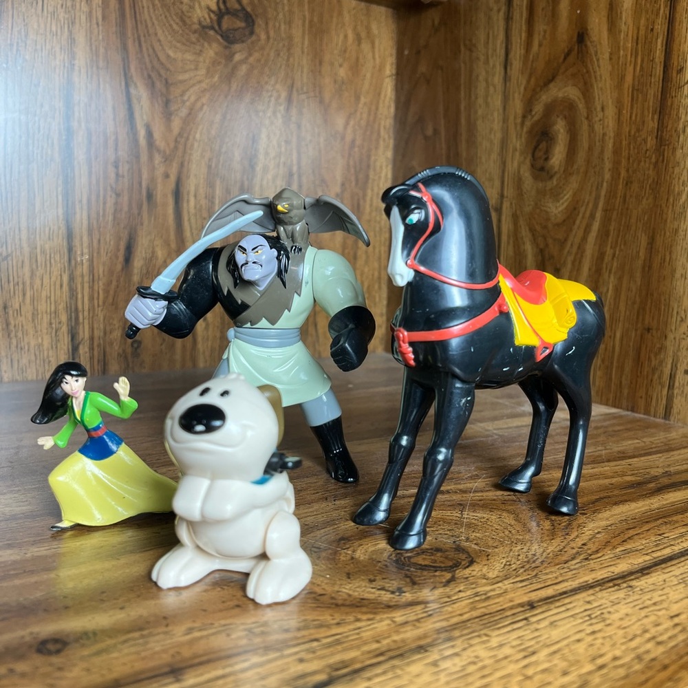 Mulan Burger King Figurines (SOLD TOGETHER)